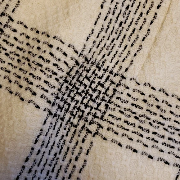 Vintage wool cream/black plaid skirt or sz 10 - Picture 2 of 4